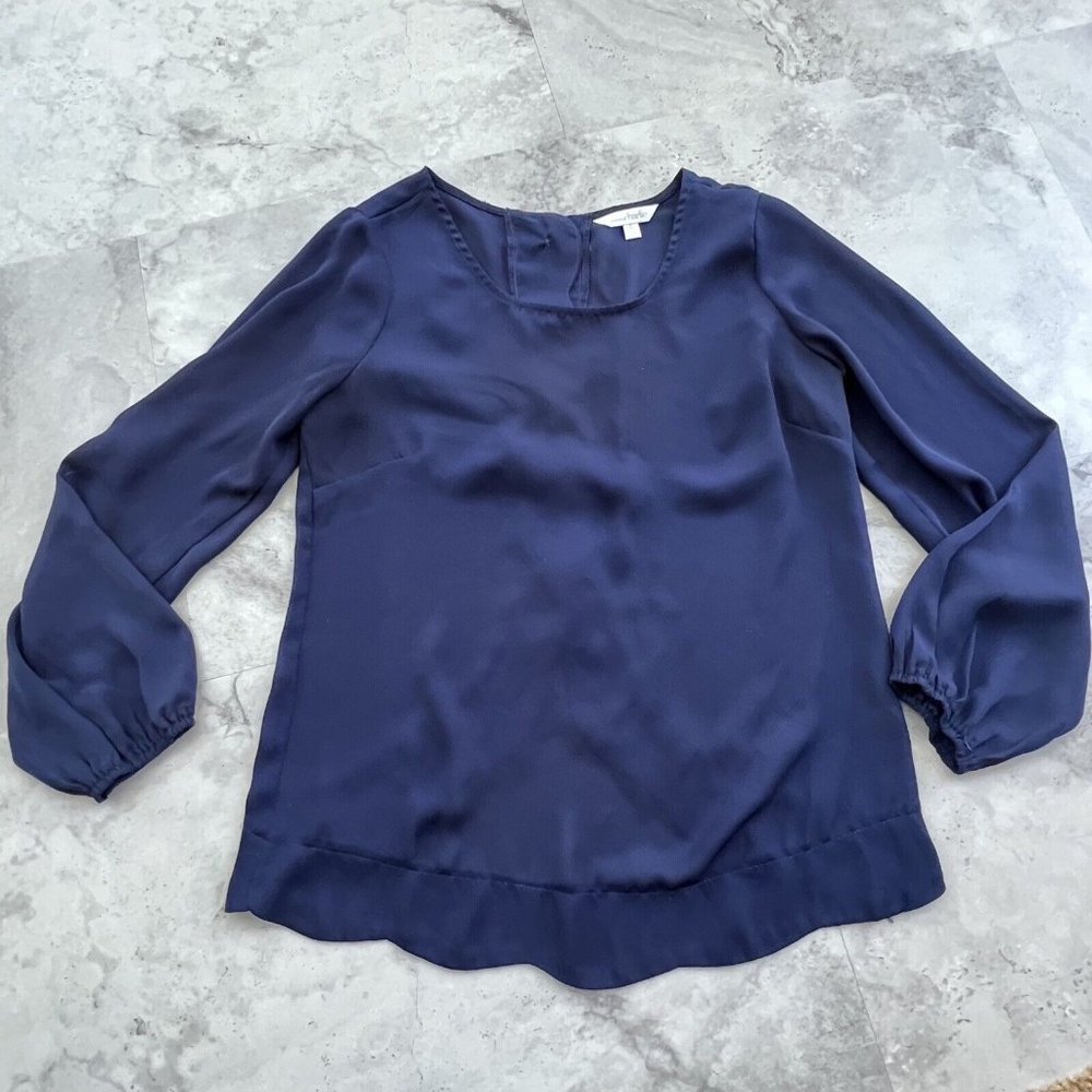 Charming Charlie Blue Top Size Small S Button‎ Back Scalloped Blouse